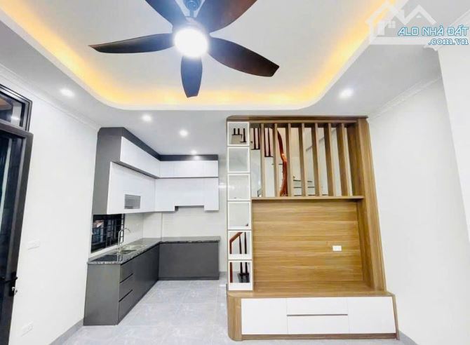 NHÀ Ở PHÂN LÔ BẮC TỪ LIÊM–Ô TÔ QUA NHÀ–NHỈNH 4 TỶ–NGÕ THÔNG–MỘT NHÀ RA PHỐ–FULL CÔNG NĂNG - 1