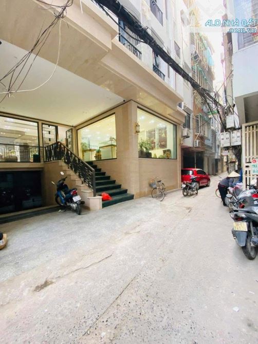 Bán nhà Cầu Giấy Ô tô tránh 8 tầng thang máy 1 nhà ra phố - 1
