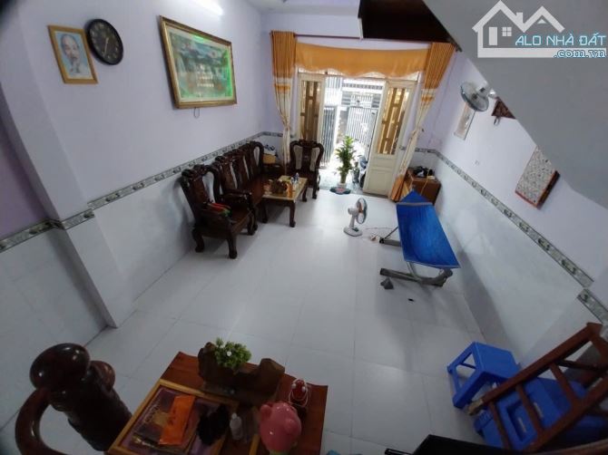 Nhà 2 TẦNG HẺM XE HƠI THÔNG ĐÔNG THẠNH GẦN CHỢ VỊ TRÍ ĐẸP NHÀ MỚI Ở NGAY - 1