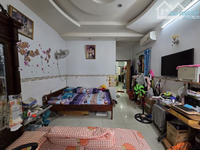 MẶT TIỀN HẺM 8M KD - ĐƯỜNG NGUYỄN CẢNH CHÂN, NGUYỄN TRÃI - Q.1 -DT:87M2 - 5 TẦNG, CHỈ 18TỶ - 1