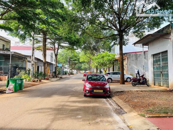 ✅ BÁN LÔ ĐẤT ĐƯỜNG TÔN THẤT TÙNG - 1