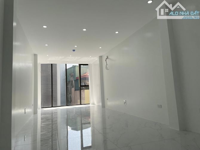 Cát Linh, Nhà đẹp ở ngay, Ngõ thông Oto tránh, 8 tầng TM, KD. 55m2, mt 4m. 24.5 tỷ - 1