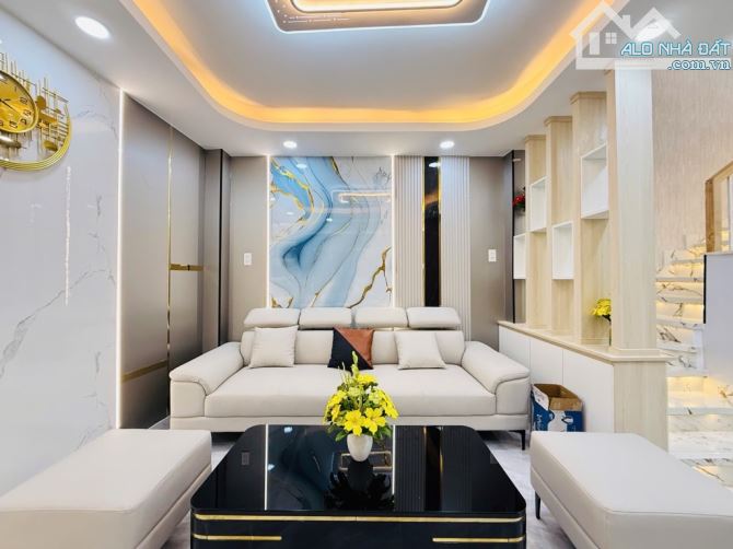 HIỆN ĐẠI, PHONG CÁCH SANG TRỌNG, NGAY PHAN HUY ÍCH, 3.7 x 12M, ĐƯỜNG 5M, GIÁ 6 TỶ 9 - 1