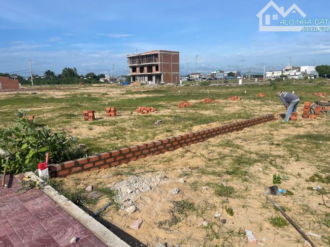 Cần bán lô đất 250m2 ngang 10m cách bãi tắm Cát Tiến 100m hơn - 1