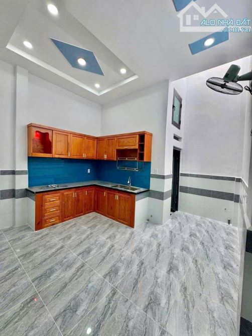 BÁN NHÀ CẤP 4 MỚI TINH HẺM XE HƠI TRẦN THỊ HÈ Q12 GIÁ RẺ 3,9 TỶ DIỆN TÍCH 68M2 (4x17) - 1