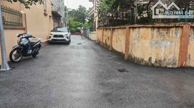 CỰC HIẾM Ô TÔ ĐỖ CỬA, NGÕ THÔNG SẴN NHÀ 3 TẦNG DÂN XÂY KHU PHÂN LÔ VIỆN NGÔ. - 1