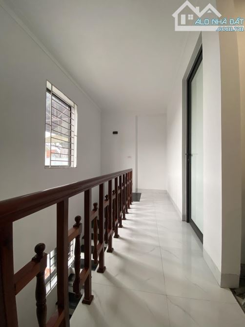 La phù 40m2 nhà 4 tầng mt 5.6m- giá chỉ 5 tỷ- dân trí cao tiện ích bạt ngàn - 1