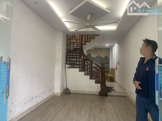 SIÊU PHẨM DUY NHẤT TẠI TỨ LIÊN – OTO CHẠY VÒNG – 6PN – SỔ ĐẸP – 11.5 TỶ!!! - 1
