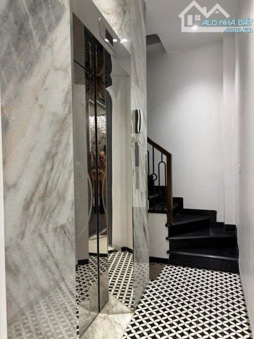 Bán nhà Xuân Đỉnh, 34m2 nhỉnh 9 tỷ, ngõ thông, gần ô tô, sát phố, tháng máy, lô góc - 1