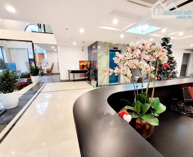 BÁN KHÁCH SẠN GIANG VĂN MINH 290m2 - 9T THANG MÁY - MT 16m - 320 TỶ - DÒNG TIỀN KHỦNG - 1
