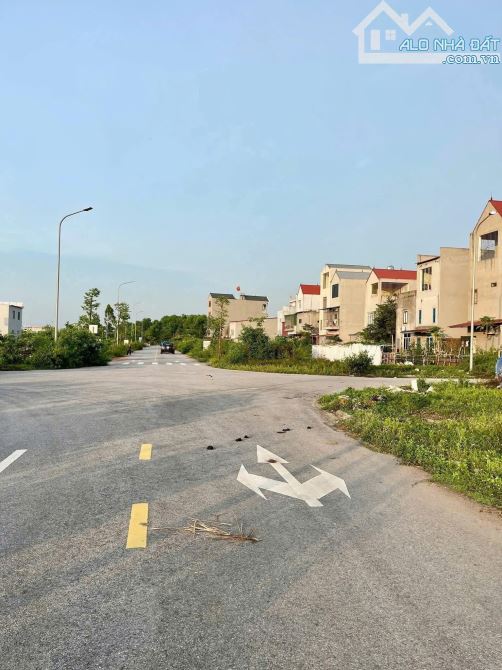 LÔ ĐẤT VÀNG - 50 NĂM - LÀNG NGHỀ KHÚC XUYÊN - 330M2 - MT10 - 1
