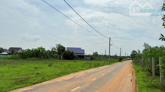 Phước Hải- Lô Đất MT đường nhựa 950 triệu Diện tích: 5x21 nở hậu 5.5m- 112m2-80m thổ cư - 1