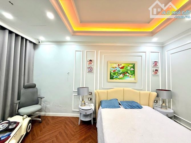 Giải Phóng  ,diện tích  57m,  5tầng . MT 5.6m. Giá  26 tỷ Thanh Xuân - 15