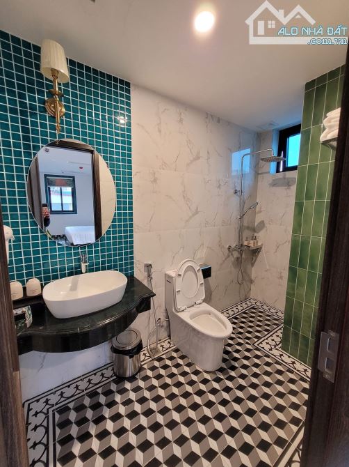 BÁN KHÁCH SẠN GIANG VĂN MINH 290m2 - 9T THANG MÁY - MT 16m - 320 TỶ - DÒNG TIỀN KHỦNG - 18