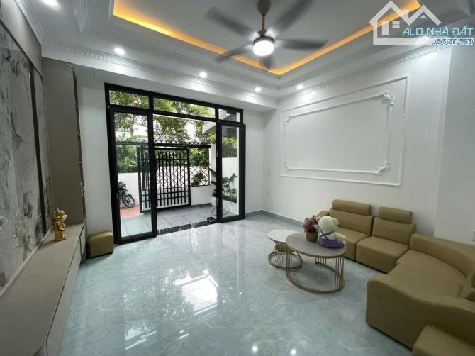🌳 Bán nhà 4 tầng ngõ 169 Đông Khê - Ngô Quyền - 55m2 - Giá 4,6 tỷ sân cổng riêng - 2