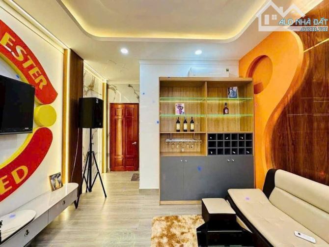 Bán Biệt Thự nội khu Trường Sơn, Cư Xá Bắc Hải, P.15, Q.10. DT: 7.5x20m Hầm 5 Tầng ! - 2