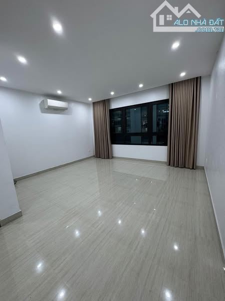 PHỐ CẦU GIẤY 24 TỶ DT 65M MT 5M 8T  Ô TÔ TRÁNH KINH DOANH NGÕ THẲNG TẮP CÁCH MẶT PHỐ CẦU G - 2