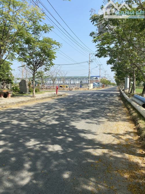 Cho thuê kho xưởng 5100m2 KCN Hải Sơn. Xưởng 2 mặt tiền, mới 100%, tháng 11 bàn giao - 2