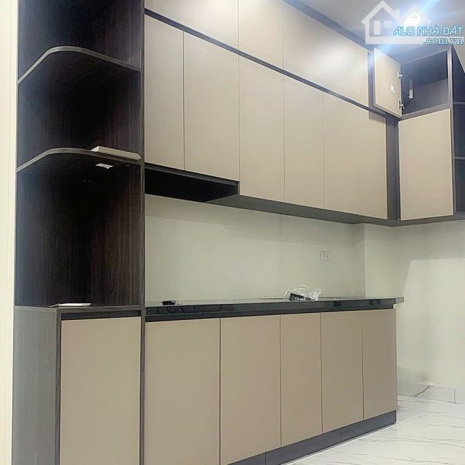 BÁN NHÀ KIM GIANG, NGÕ RỘNG THOÁNG, BA GÁC ĐỖ CỬA, NHÀ MỚI Ở NGAY, GẦN NGÃ TƯ SỞ - 2