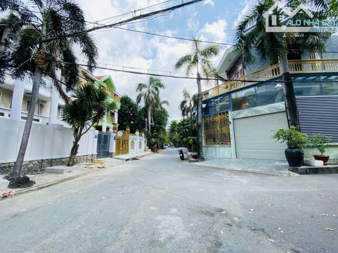 Biệt Thự ven sông 10 x 18m, 4 Tầng đường 10m Đặng Thuỳ Trâm Bình Thạnh - 2