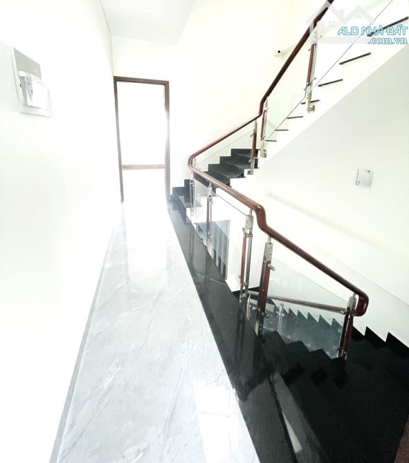 BÁN NHÀ 4 TẦNG KDC LẬP PHÚC – GẦN QUẬN 7 – SỔ HỒNG RIÊNG – GIÁ CỰC TỐT - 2