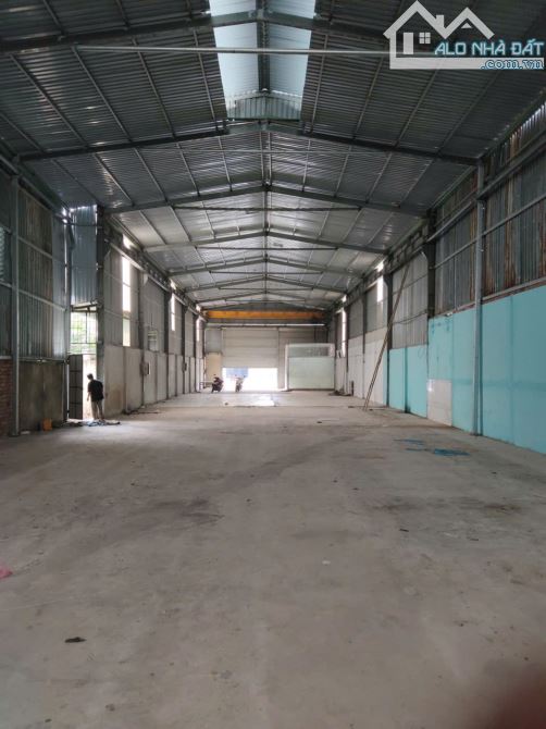 Cho thuê xưởng Thuận An 650m sẵn cẩu trục đường cont sẵn văn phòng điện 3fa sản xuất - 2
