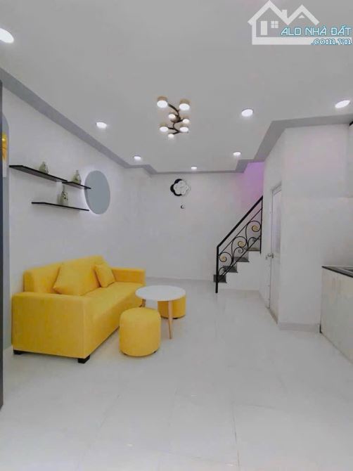 🏡 NHÀ 3 TẦNG - SỔ RIÊNG - CÁCH MẶT TIỀN CHỈ 1 CĂN - CHỈ 2,6 T.Y - 2
