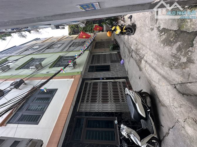 BÁN NHÀ CĂN GÓC 30/35M TRẦN CUNG SÁT KĐT NAM CƯỜNG, NGÕ THÔNG RỘNG BA GÁC QUAY ĐẦU, 7.4 TỶ - 2