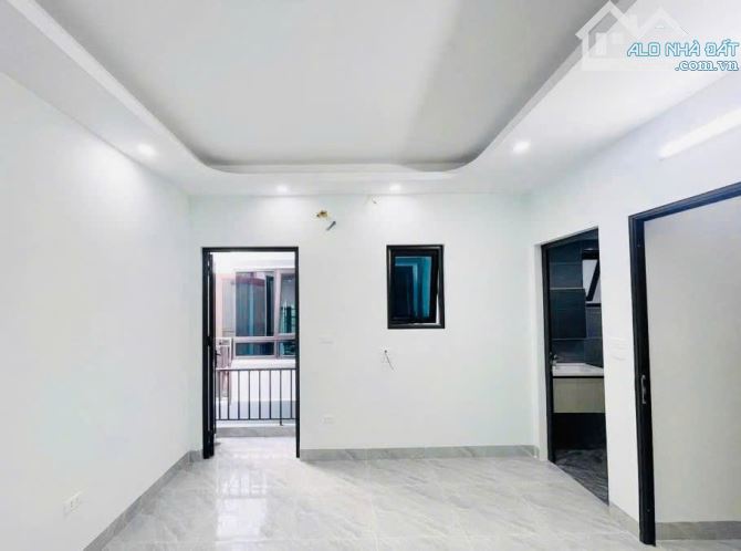NHÀ Ở PHÂN LÔ BẮC TỪ LIÊM–Ô TÔ QUA NHÀ–NHỈNH 4 TỶ–NGÕ THÔNG–MỘT NHÀ RA PHỐ–FULL CÔNG NĂNG - 2