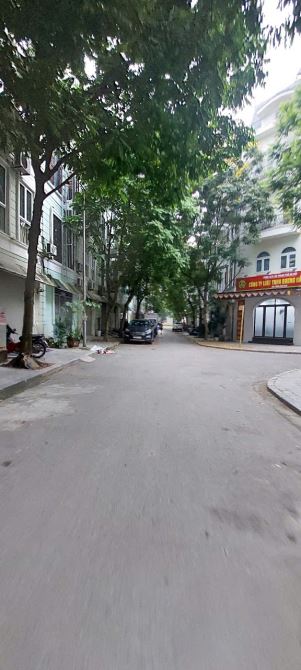 Bán liền kề thô KĐT Đô Nghĩa - Hà Đông. 75m2, 2 mặt thoáng, giao thông thuận tiện. - 2