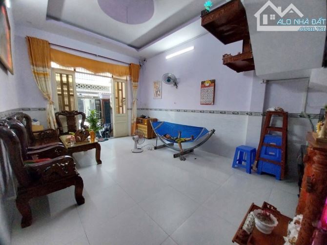 Nhà 2 TẦNG HẺM XE HƠI THÔNG ĐÔNG THẠNH GẦN CHỢ VỊ TRÍ ĐẸP NHÀ MỚI Ở NGAY - 2