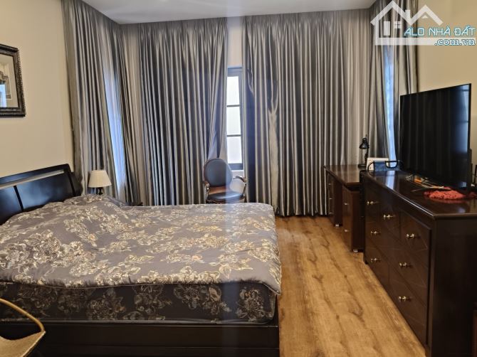 HIẾM! Biệt Thự 3 Tầng View Sông Rạch Chiếc, Bình Trưng Tây, Thủ Đức - 189m² - Giá 28 Tỷ - 2