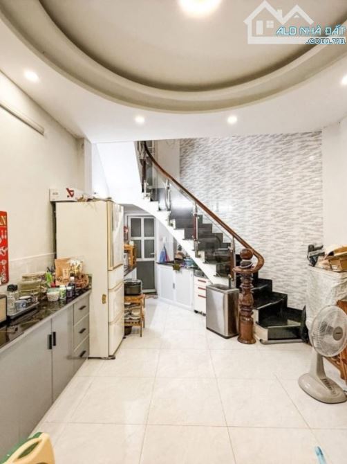 Bán nhà HXH Trần Quốc Toản, Q.3. 24m2, 4 tầng, 2PN, 3WC. Sổ đỏ chính chủ. Giá 7.2 tỷ. - 2