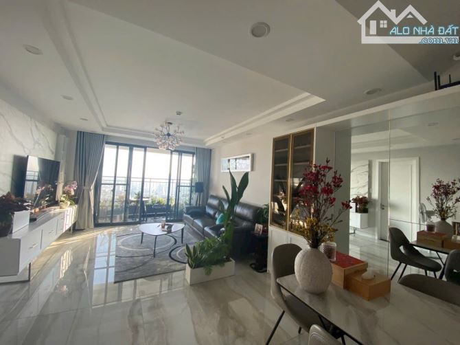 chủ bán gấp biệt thự hồ bơi hiện đại thang máy 4 tầng Thảo Điền 220m2 38tỷ. - 2