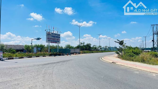 MẶT TIỀN QUỐC LỘ 55 - PHƯỚC LONG THỌ - LONG ĐẤT - BRVT; cách cổng khu công nghiệp Đất Đỏ - 2
