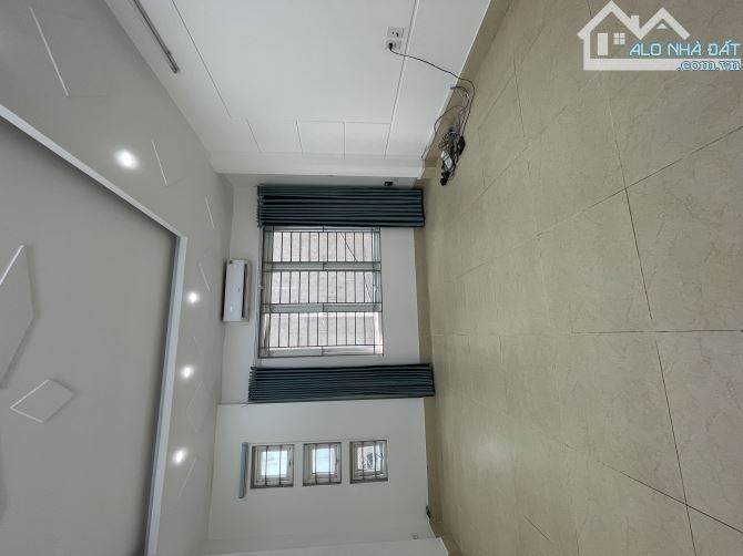 Tài chính 7 tỷ, nhà phố Tân Mai, ô tô đỗ gần, mặt tiền rộng, 3 ngủ đẹp ở luôn - 2
