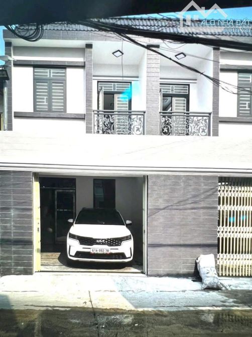 Nhà 1Lầu 1Trệt Mới Xây Có Hoàn Công.2 Ô Tô Né Nhau.Full Nội Thất CAO CẤP - 2