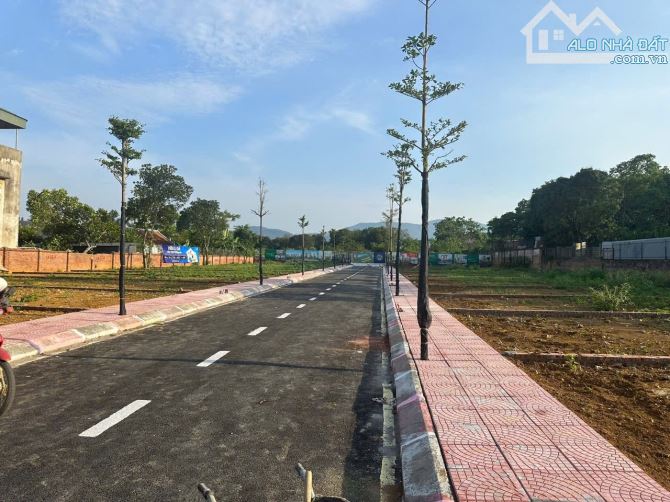 DT:109m mặt tiền 8m hai thoáng giáp đại học quốc gia hoà lạc thạch thất - 3