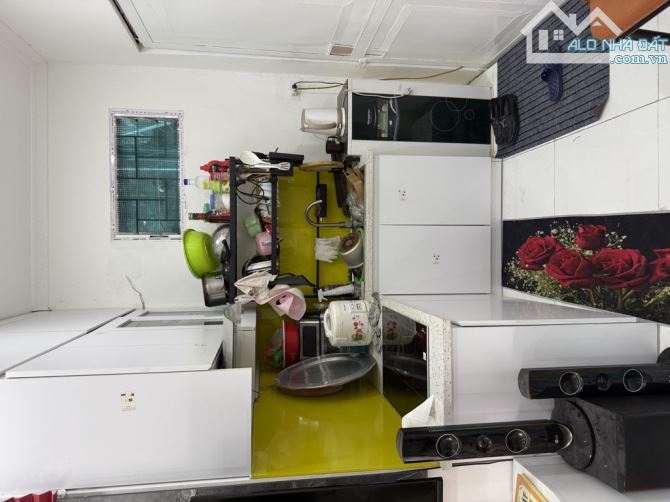 Bán tập thể phố Nguyễn Ngọc Doãn (gần sát chùa Bộc)sổ 30m2 sử dụng 90m2 giá 3,93tỷ(còn TL) - 3
