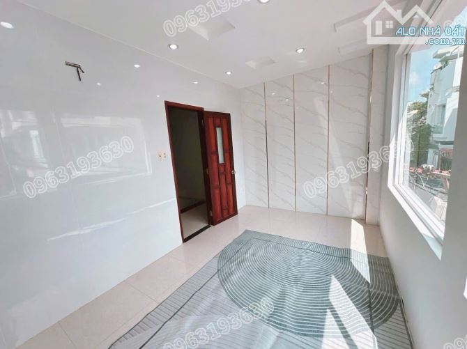BÁN NHÀ 3 LẦU MTKD HXH 8M ĐƯỜNG SỐ,P.TÂN KIỂNG,QUẬN 7,DT 60m,4PN - 3