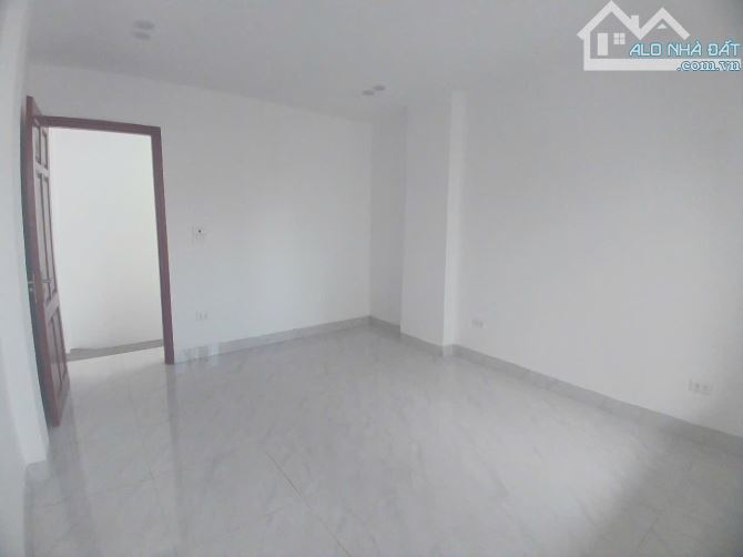 Chính chủ nhà đẹp 4 tầng, 32m, Gõ xe ba gác, ở sướng, sát KĐT Văn Phú, Phan Đình Giót - 3