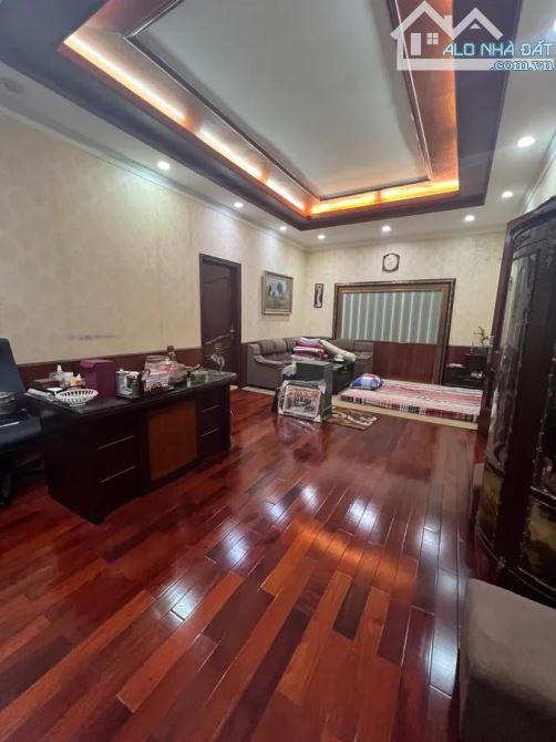 BÁN NHÀ LO GÓC HUỲNH THÚC KHÁNG VỈA HÈ-KINH DOANH ĐỈNH-OTO TRÁNH 80M GIÁ 70 TỶ - 3
