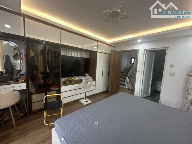 BÁN NHÀ 5 TẦNG NGÃ TƯ TRẠM TRÔI , QL32 , HOÀI ĐỨC , NHÀ MỚI OTO GẦN , DT40m2 oto4c - 3