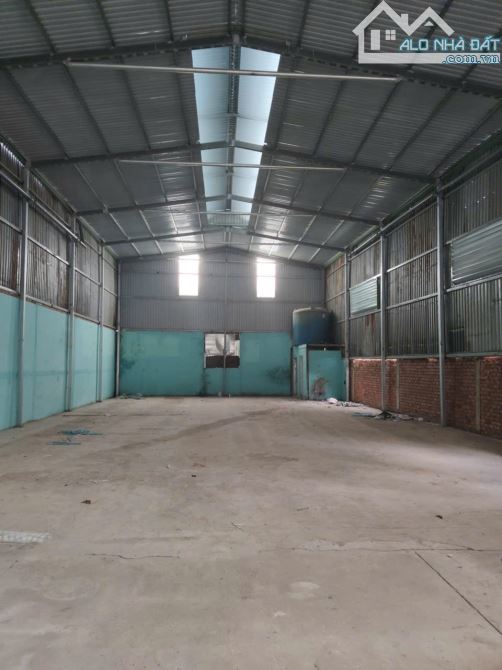 Cho thuê xưởng Thuận An 650m sẵn cẩu trục đường cont sẵn văn phòng điện 3fa sản xuất - 3