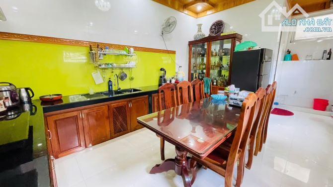 “Siêu Phẩm Nhà Phố 3 Tầng – Hẻm Xe Hơi Phan Chu Trinh – Diện Tích Khủng 101m², Sổ Riêng. - 3