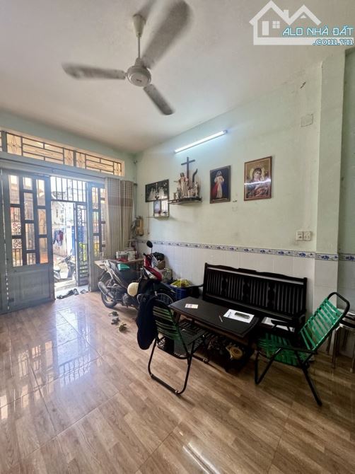 Bán nhà 2 tầng hẻm 8m, Nguyễn Ảnh Thủ, phường Hiệp Thành, quận 12, nhỉnh 4 tỷ - 3