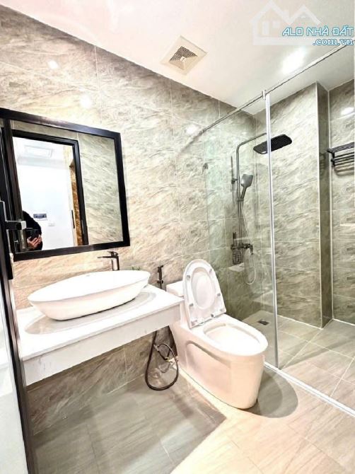 Bán nhà riêng tại đường Phạm Văn Đồng,  35m2, phân lô,   nhỉnh 5tỷ. - 3