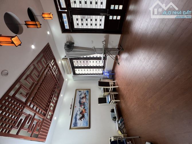 Cổ Nhuế - Đức Thắng - Nhà Tặng Con Đi Học - Làm Việc - Lấy Vợ - Chồng - 54m2 -9 Tỷ - 3