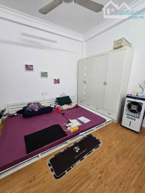 Lê Văn Sỹ, Quận 3, vị trí Kd, 5 Tầng, 49m2, hẻm xe hơi thông, gần mặt tiền, nhỉnh 12 Tỷ - 3
