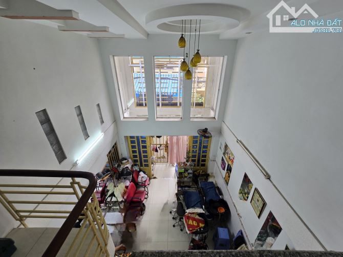 MẶT TIỀN HẺM 8M KD - ĐƯỜNG NGUYỄN CẢNH CHÂN, NGUYỄN TRÃI - Q.1 -DT:87M2 - 5 TẦNG, CHỈ 18TỶ - 3